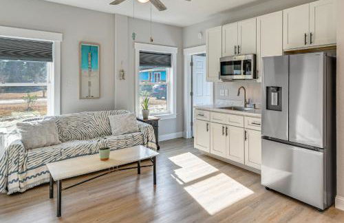 Outer Banks Couples Escape Near Beach and Gardens! - Foto 1