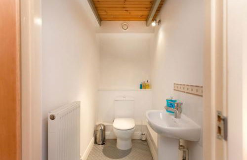 Lace Market Apartments - City Centre - 4 Beds Apartment with 2 Bathrooms and full Kitchen in George Street - close to Victoria Centre Shopping Centre - Parking for Cars & Vans from Five Pounds a Day - Sunday 1pm Check-out - Foto 57