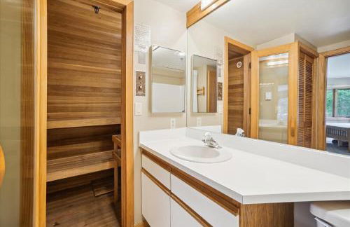 Amazing view, location, ski back trails, sports center, pool Highridge B4 Highridge - Foto 23