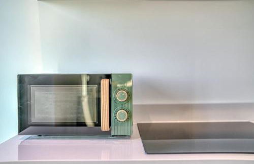 2-BR Near Salford Royal - City & Town Centre View - 1 Minute to Train & Tram Station - Sleeps 6 - Foto 77