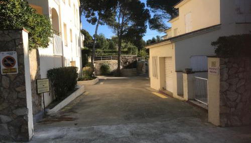 A Chic Four-Person Apartment By The Beach At Cap Ras - Foto 3