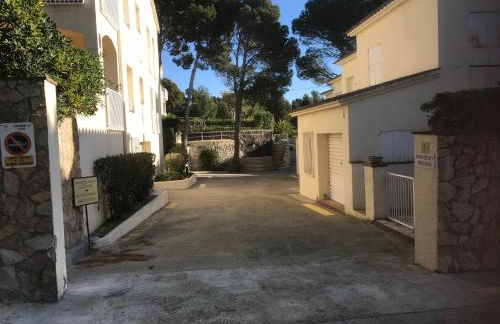 A Chic Four-Person Apartment By The Beach At Cap Ras - Foto 3