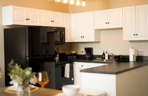 Delightful Downtown Free parking - Foto 9