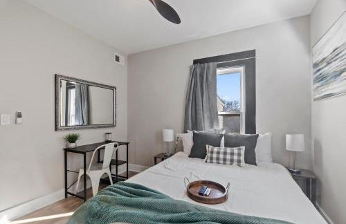 Workfriendly home with priv yard, near downtown - Foto 14