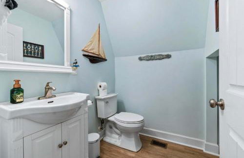 Lighthouse Loft l Marshfront l Walk to Downtown - Foto 14