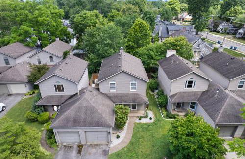 5 Minutes from Hospitals and UK! - Photo 40