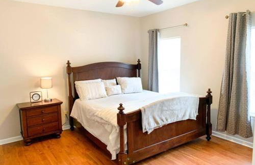 *Come home - 1 mile from Duke & Downtown Durham - Photo 13