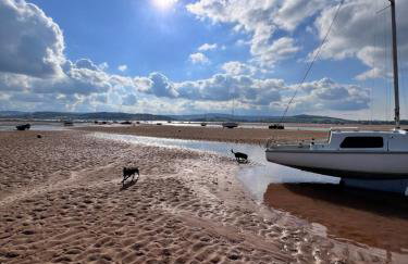 Sandy feet retreat - Photo 8