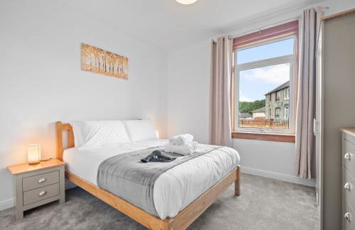 Whiteside 3 Bedroom Apartment - Bathgate - Photo 10