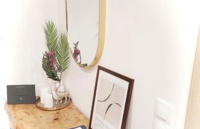 Modh Patras City Centre - Modern Design Oasis - Photo 22