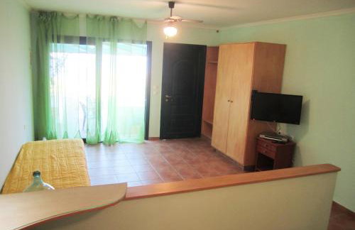 Santa Xenia - Photo 18