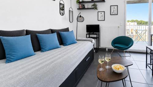 Studio, balcon, parking, commerces & transports - Photo 4
