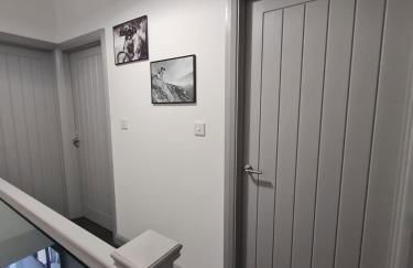4 BR Luxury House. Bike Park Wales. Secure Bike Store. Brecon Beacons - Photo 3