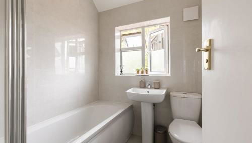 Spacious London Oasis - Photo 3