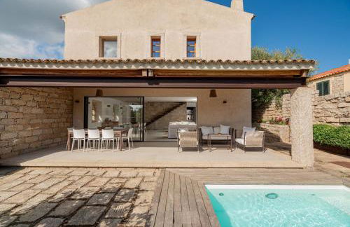 Villa dell'800 con Jacuzzi Privata - San Pantaleo - Foto 1