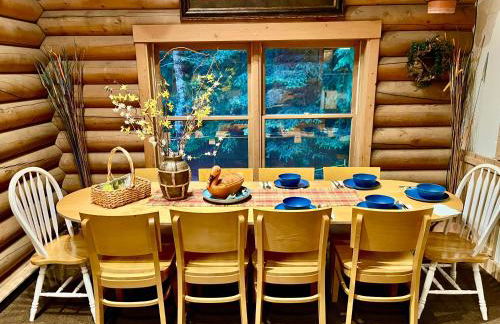 Private Forest Lodge Near Silverwood Theme Park - Sleeps 10 - Foto 4
