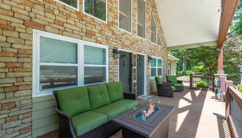 Funtastic Retreat! PS5, View, Goats, Hot Tub, Karaoke - Foto 1, Garden