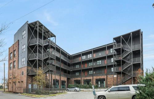 Huge Private Patio with Games & Skyline Views - Foto 28