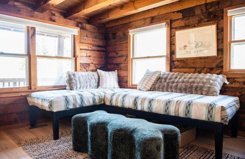 New! Designer 3BR Cabin Walk to Pond Mtn Views - Foto 42