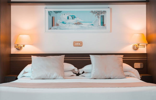 Tastefully Furnished Apartment Near the Sea - Photo 3