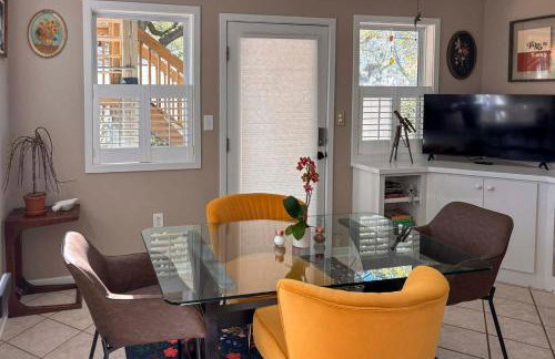 2 Mi to Atlantic Beach Coastal Retreat with Deck - Foto 7