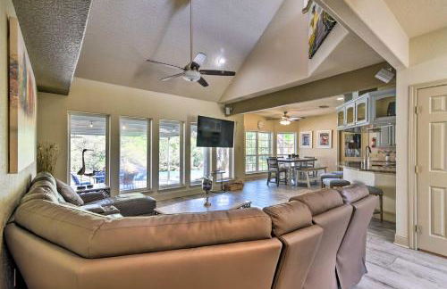 Waterfront Family Home with Patio in Hitchcock - Foto 4