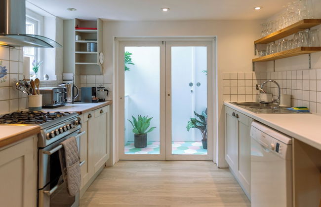 Danny Lodge | By Huluki Sussex Stays - Foto 14