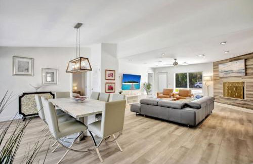 Lakefront Family Fun Home with Private Dock 3BR 2B - Foto 41