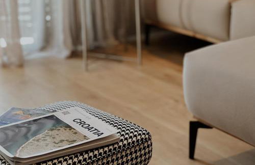 Dawn & Dusk - Modern Two Bedroom Apartment with Mountain Views - Photo 29