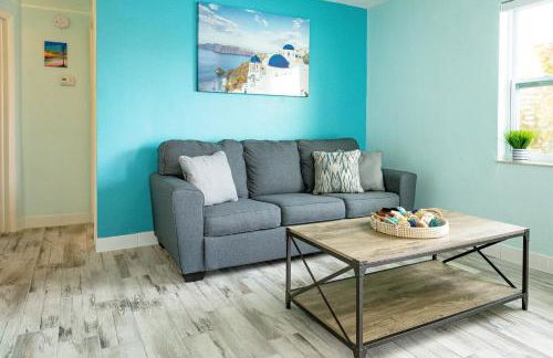 Marlin's Palm Oasis - Beach House, Amazing Pool, BBQ Area - Photo 13