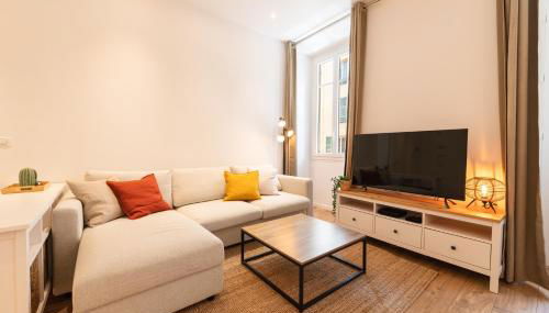 Magnifique 2P avec vue sur le port de Nice - Photo 4