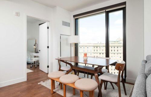 Back-Bay Lux Central 2BR Condo with Rooftop and Parking - Foto 27