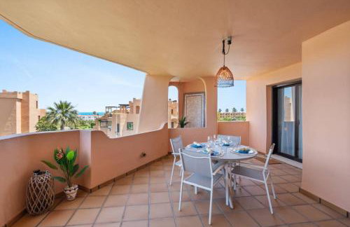 Family Friendly 2BR in Casares Pool and Padel Fun - Foto 17