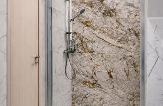 Bed & Garage Apartment in Villa - Photo 7