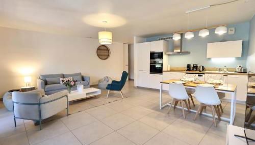 Le Nathalia - T3 4 étoiles, vue port de Bonifacio - Foto 5, stove, dishwasher, toaster