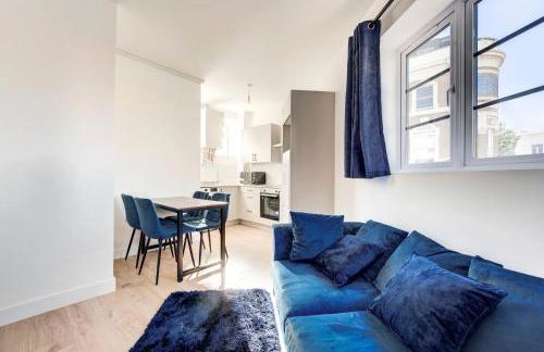 2 Bedroom Apartment in Brixton with Wi-Fi - Photo 1