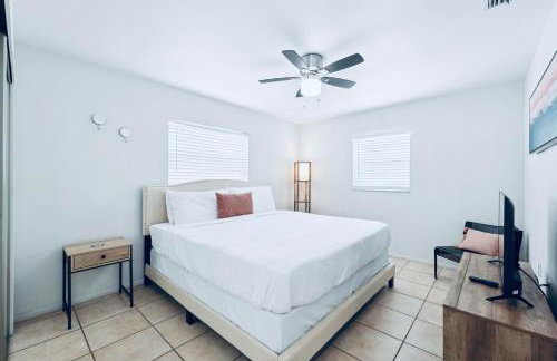 2BR Home with Private Pool, Fire Pit and Grill - Foto 26