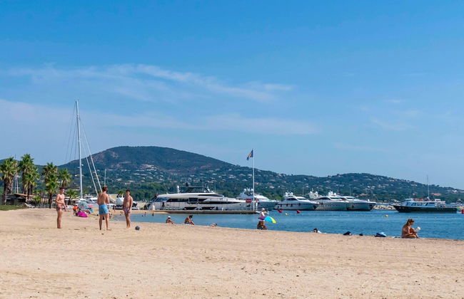 Lovely Holiday Apartment by the sea in Grimaud - Photo 17