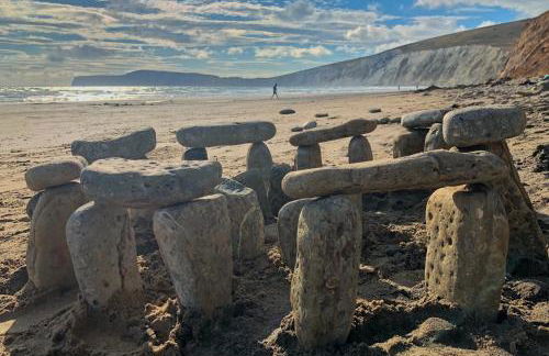 Fort Victoria Cottages - Sea View Cottage - Photo 32