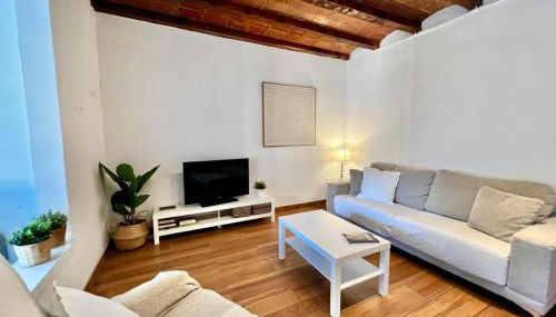 Bright & Spacious Family Flat in Central Barcelona - Foto 2