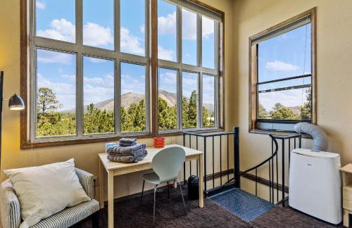 Delightful 1 bdrm Country Club Retreat with Mt Elden Views! - Foto 1