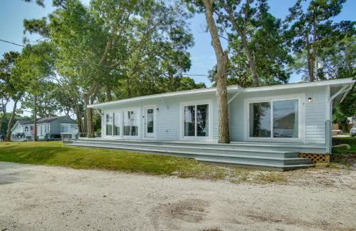 Mashpee Cottage with Deck Walk to Beach - Foto 24