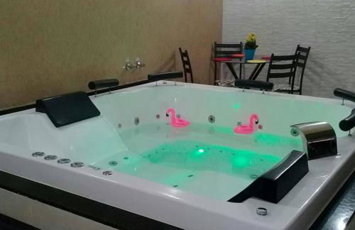 Casa com 2 quartos e banheira de Hidromassagem - Foto 2