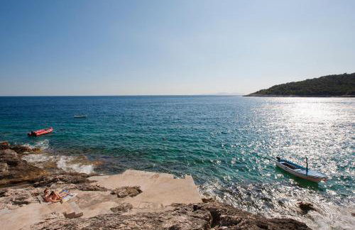 Superb Beachfront Luxury Seaview with Private Beach - Photo 40