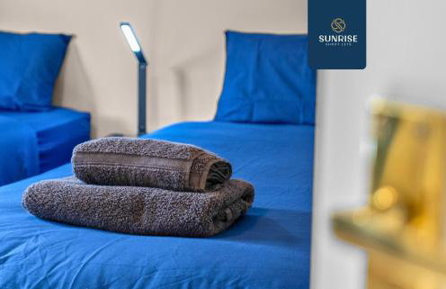 Muirton House 2 - INVOICE and REDUCED PRICE only via SUNRISE SHORT LETS DUNDEE, SLEEPS 8 has 4 Twin Bedrooms with 4 Car Parking, 2 Baths, 5 Smart TV, Fully Equipped, Garden, Free WiFi, and ONLY 9 Mins to STANNERGATE Ports - Foto 38