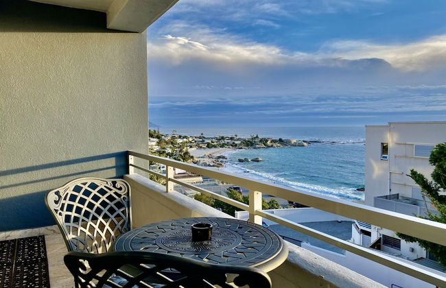 Clifton YOLO Spaces – Clifton Beachfront Executive - Photo 1