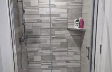 The Little Red Door - Photo 13