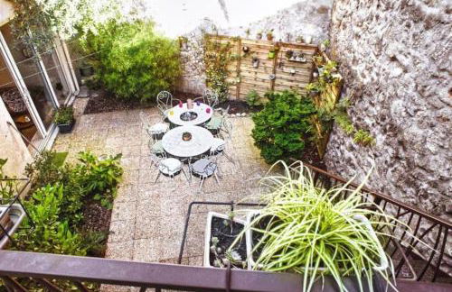 Le Lapin dans la Cour - Foto 1