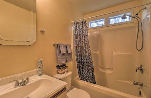 Cozy Rixeyville Cottage with Deck, Grill, and Stabling - Foto 17