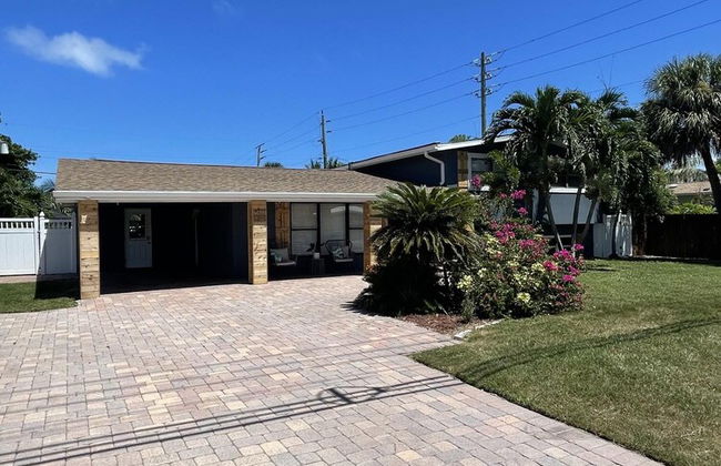 Kiss the Wave - Spacious 4BR 3BA w Pool hot tub - Foto 64